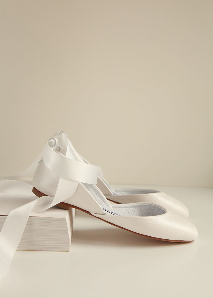 Bridal Dance Shoes in Pearl Ivory – thewhiteribbon