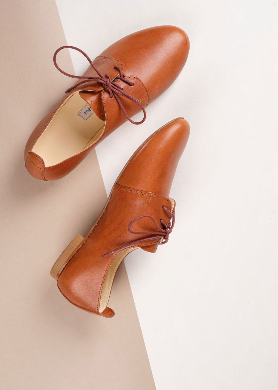 AMIRA Oxford Shoes - Cognac Brown