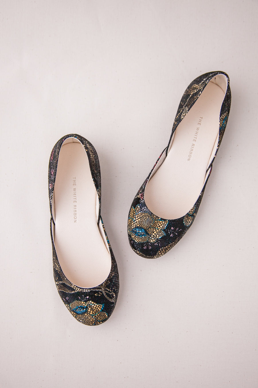 THEA BALLETT-FLATS - WEISSGOLD