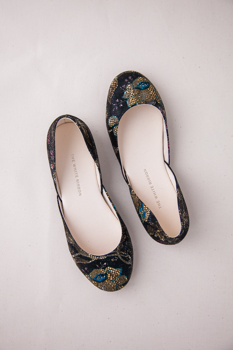 THEA BALLETT-FLATS - WEISSGOLD
