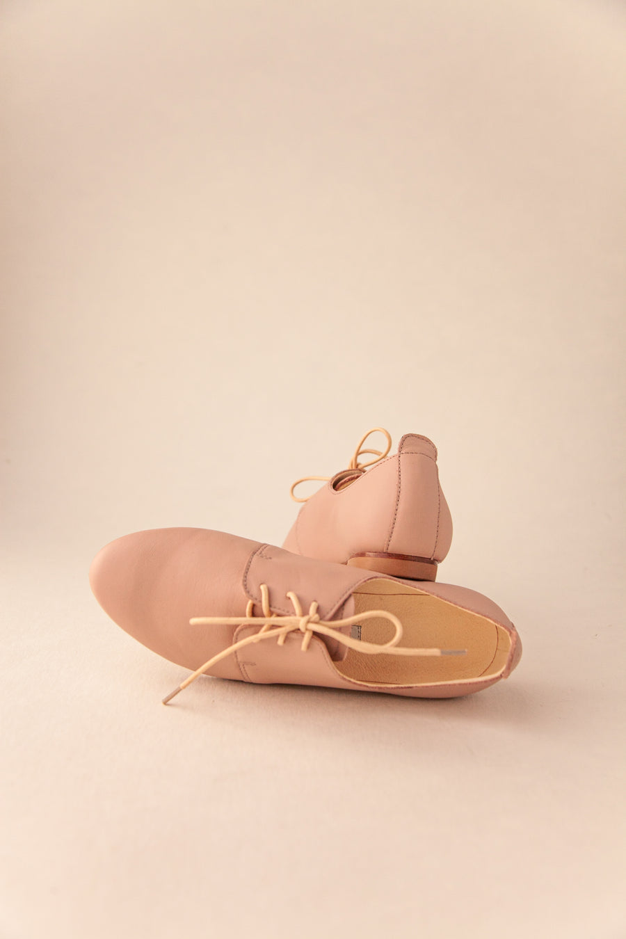 AMIRA Oxford Shoes – Nude