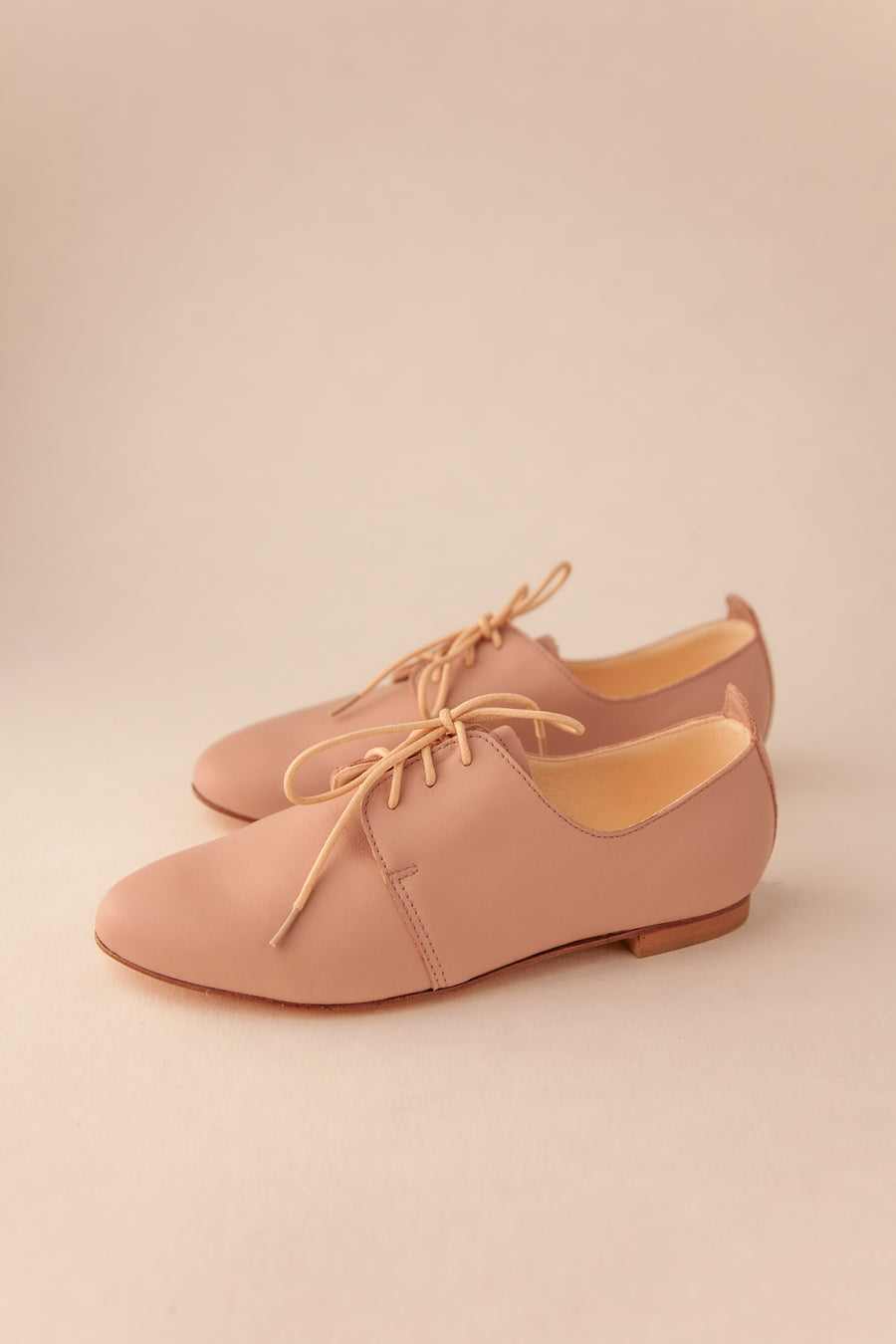 The Oxford Shoes in Nude Leather 38 The Oxford Shoes in Nude Leather 38