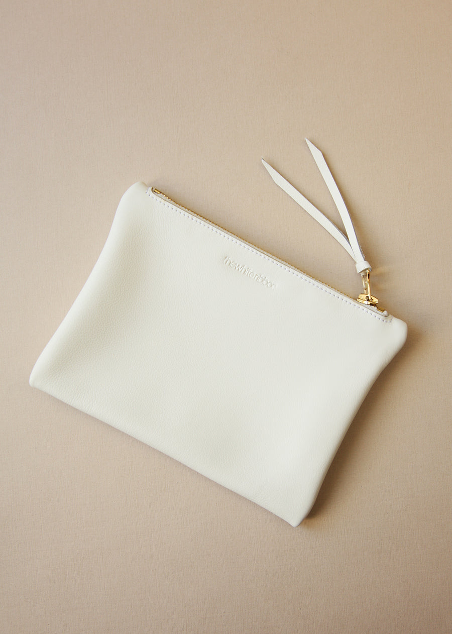 Vintage 50s/60s White Beaded Evening Bag, Rhinestone Clasp Bridal Purs –  Ian Drummond Vintage