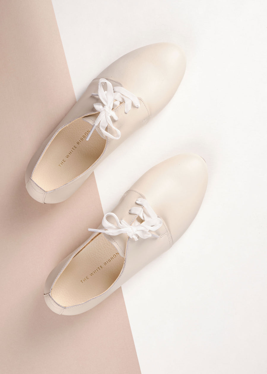 AVA Oxford-Schuhe - Helles Elfenbein